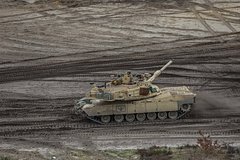 Украинские Abrams получили фартуки и «Контакт»