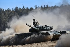 Защищенность российских Т-72Б повысили